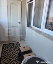 Apartament 2 camere semidecomandat, parcare, zona Terra