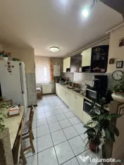 APARTAMENT 4 CAMERE | DECOMANDAT | ETAJ 1 | ZONĂ CENTRALĂ 