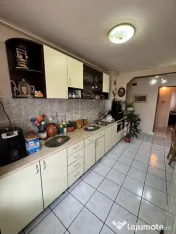 APARTAMENT 4 CAMERE | DECOMANDAT | ETAJ 1 | ZONĂ CENTRALĂ 