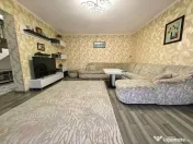 Duplex P+M cu 3 camere și curte, renovata complet