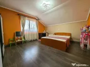 Duplex P+M cu 3 camere și curte, renovata complet
