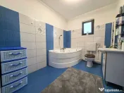Duplex P+M cu 3 camere și curte, renovata complet