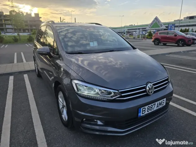 VW Touran 2016 cu 195.000km reali, 2.0 TDI 150CP Diesel, cutie automata, Webasto, camere