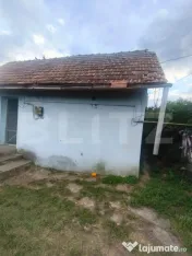 Casa de vanzare Unirea 1 aproape de centrul comunei , 35mp s 