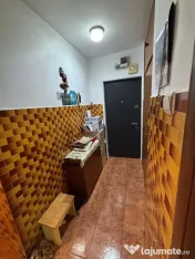 APARTAMENT 3 CAMERE DECOMANDAT 