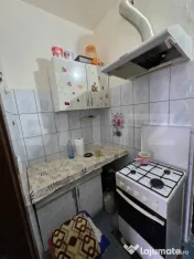 Garsoniera, decomandat, 20 mp, zona micro 40 