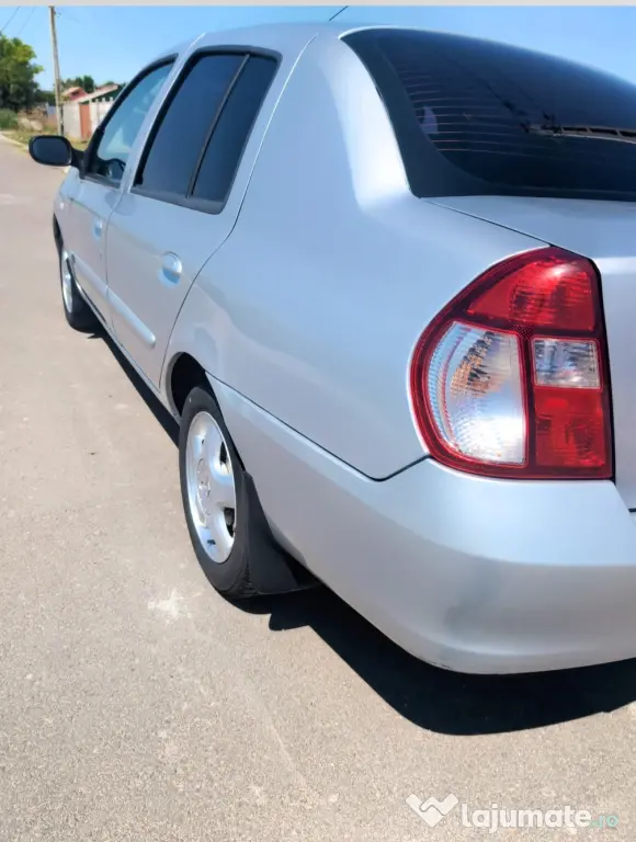 Renault Clio Symbol 1.4 16V Benzina 2007