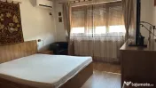 Vila cu supraveghere video, aproape de pădurea Roșu