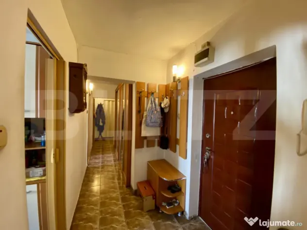 Apartament 3 camere decomandat, 68 mp, cu lift– bloc reabi