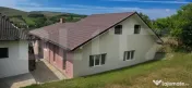 Casă nouă cu teren generos de 4.700 mp 