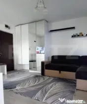 Apartament cu 3 camere, renovat, etaj intermediar, zona Geor 