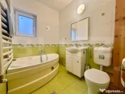Apartament 3 camere 53 mp , 2 parcări, gradina 65mp, Eroilo 