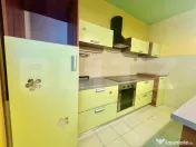 Apartament 3 camere 53 mp , 2 parcări, gradina 65mp, Eroilo 
