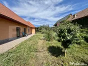 Casă renovată de vânzare – Leordeni, la 15 km de Târgu