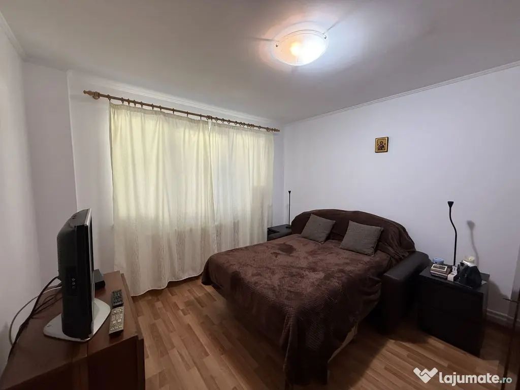 Ultracentral liceul Pedagogic- apartament 4 camere decoma...