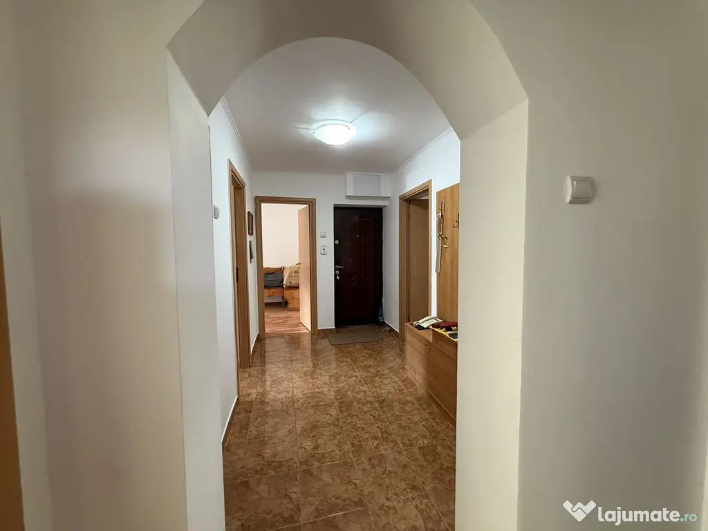 Ultracentral liceul Pedagogic- apartament 4 camere decoma...