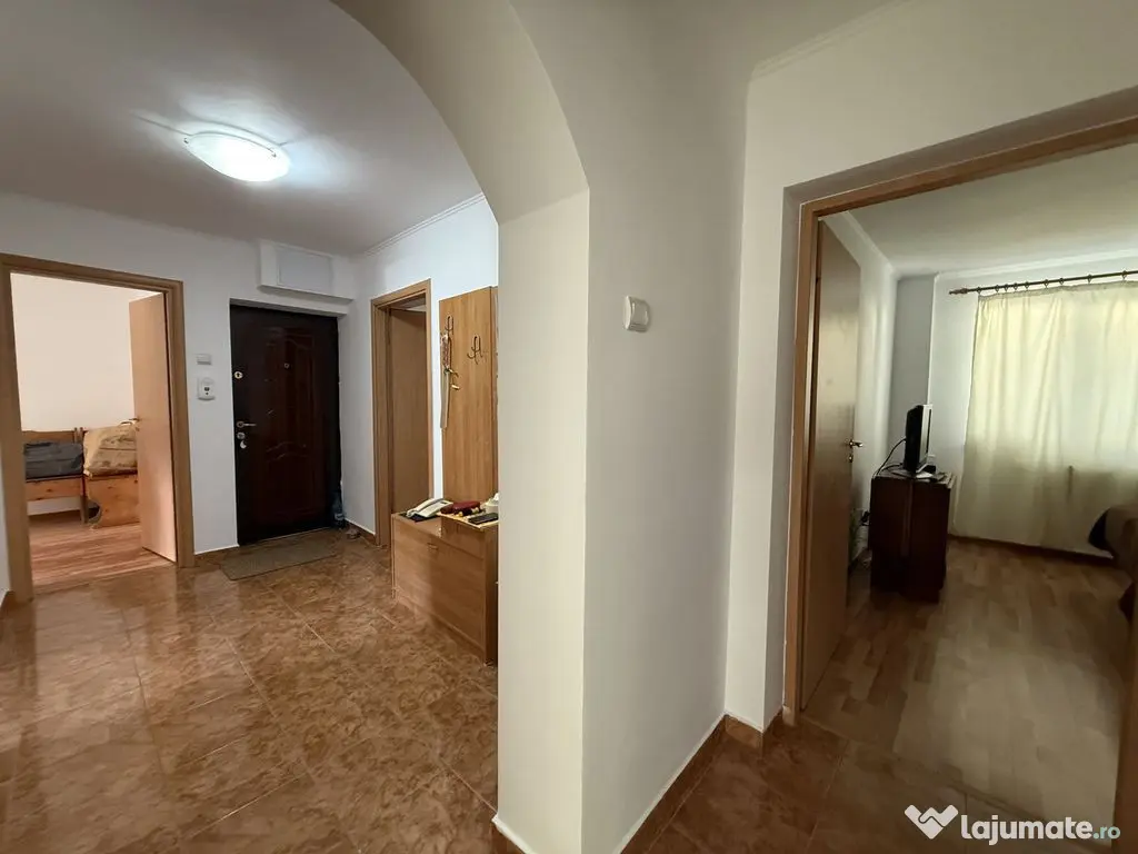 Ultracentral liceul Pedagogic- apartament 4 camere decoma...