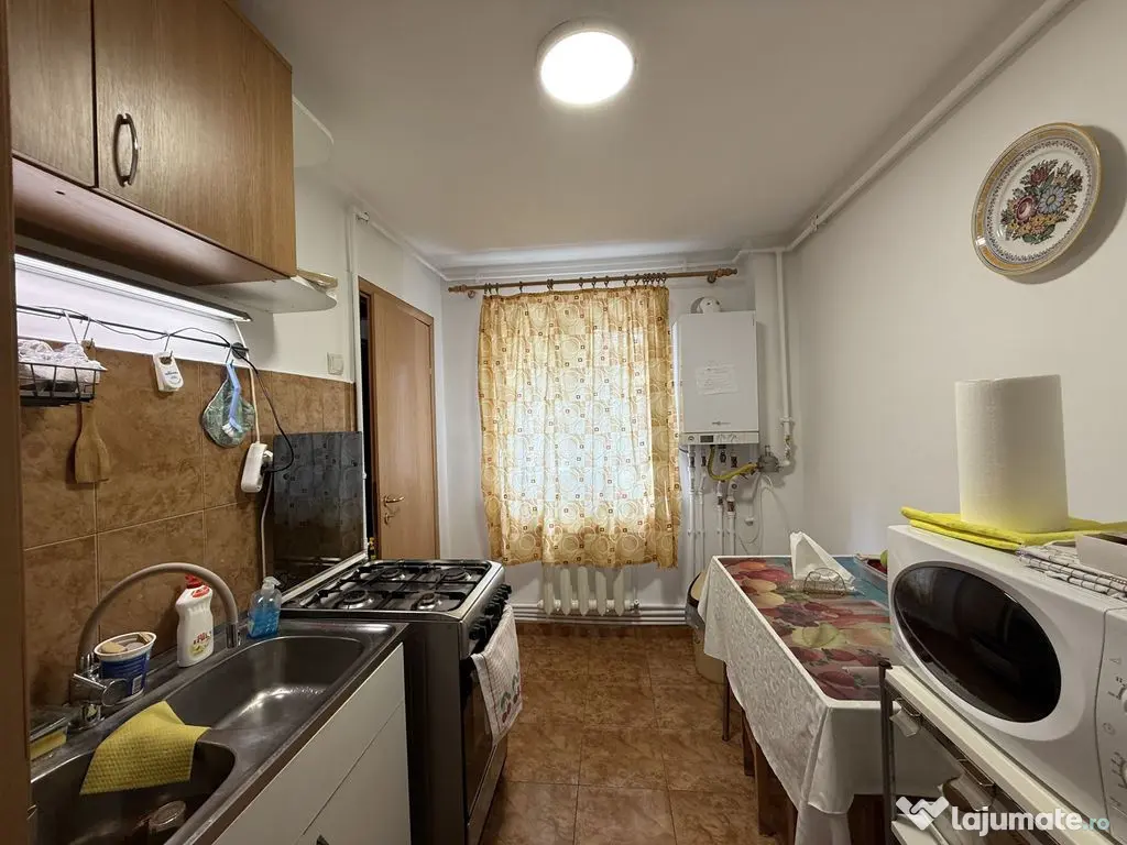 Ultracentral liceul Pedagogic- apartament 4 camere decoma...