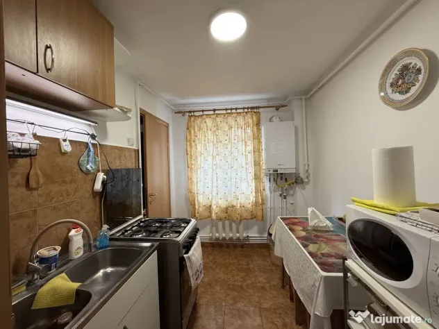 Ultracentral liceul Pedagogic- apartament 4 camere decoma...