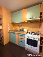 2 Camere, Brancoveanu, vis a vis de statia de metrou, Parcar