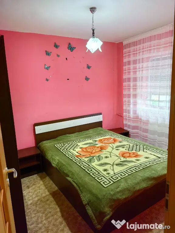 Închiriez apartament cu 2 camere Intim