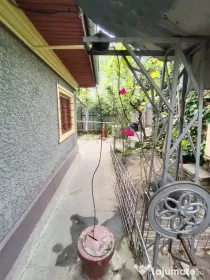 Casa bătrânească de vânzare Bucuresti
