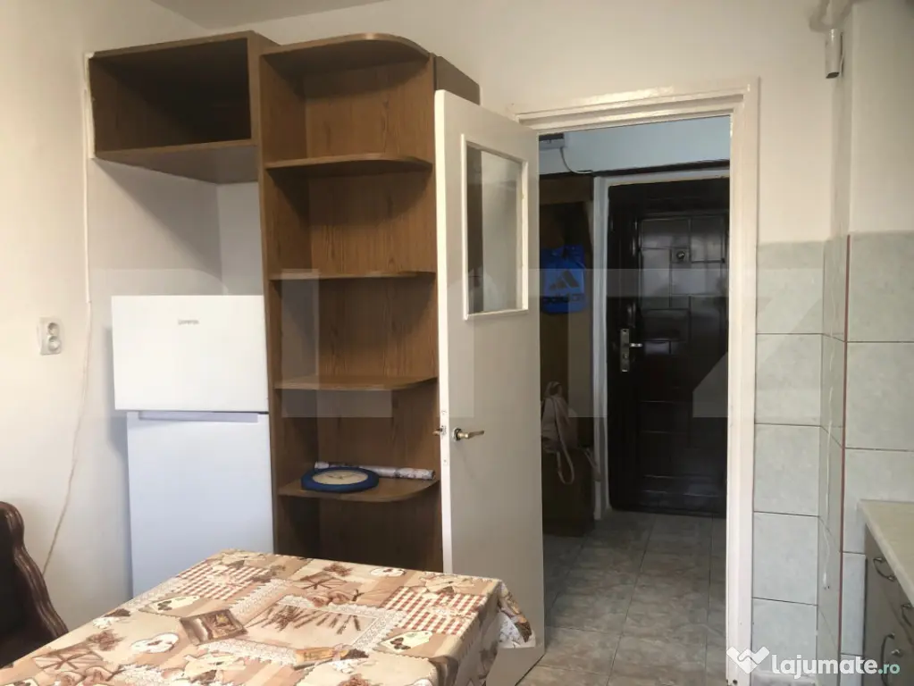 Apartament 2 camere ,decomandat , 56 mp , Micro 17
