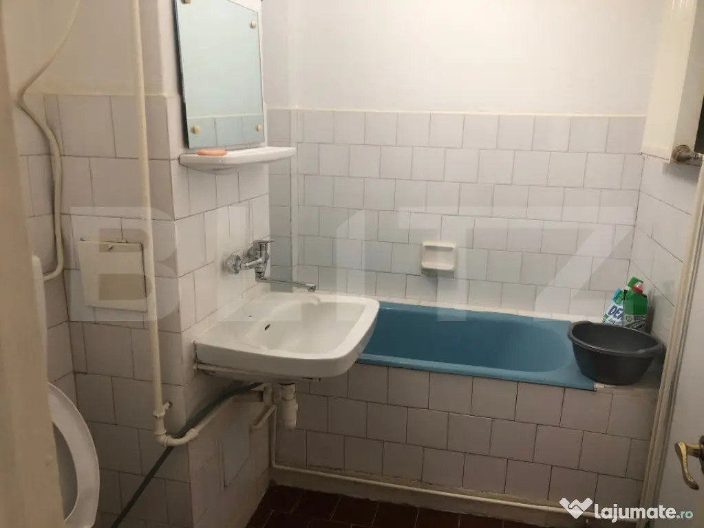 Apartament 2 camere ,decomandat , 56 mp , Micro 17