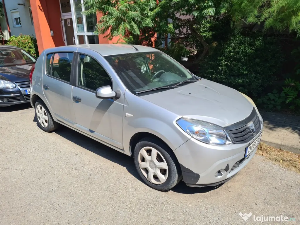 Dacia Sandero 1.6 MPI Laureate 2009, 87CP benzina - primul proprietar