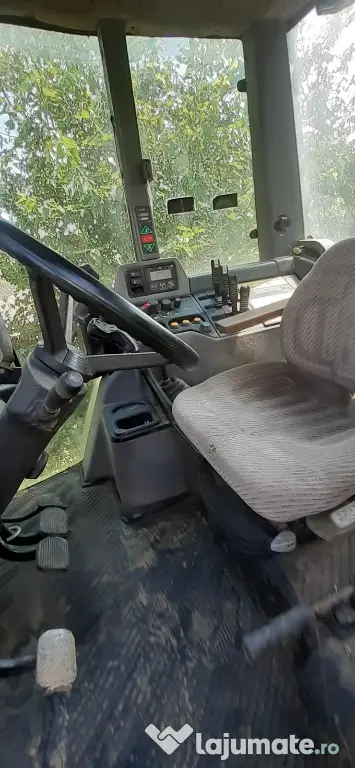 Tractor Hurlimman si plug 4 cormane reversibil