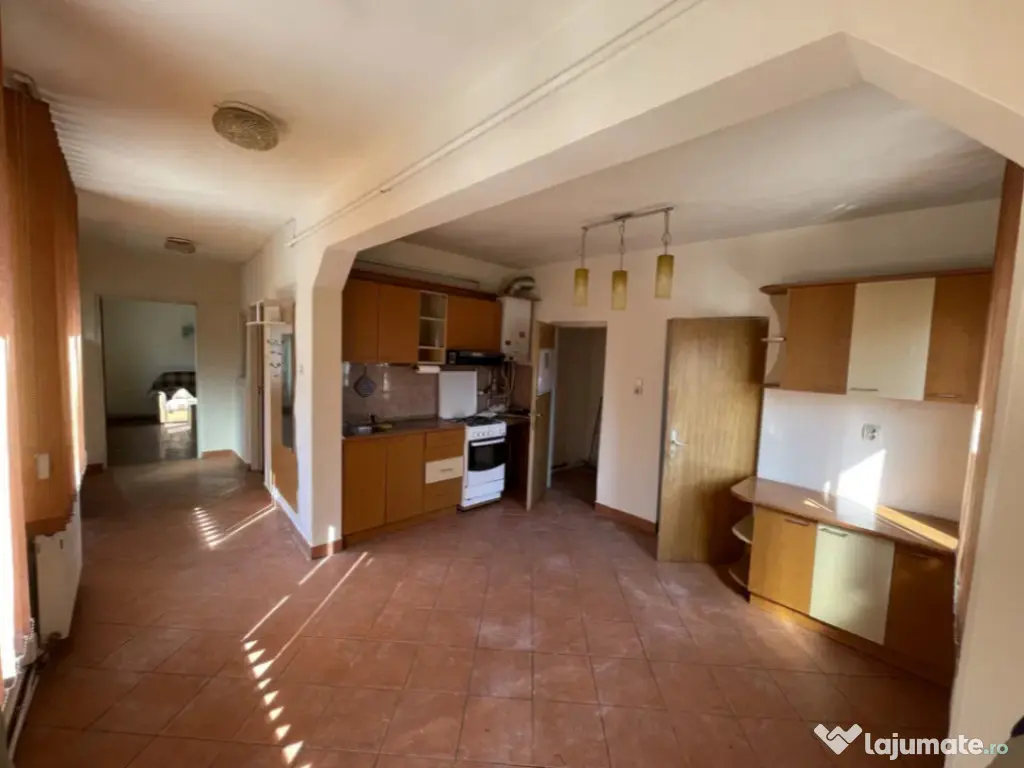 Casa 225 mp – Zona Iris – Ideala pentru doua familii!