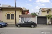 Casă / Vilă cu 7 camere de vânzare în zona Parcul Cir... 