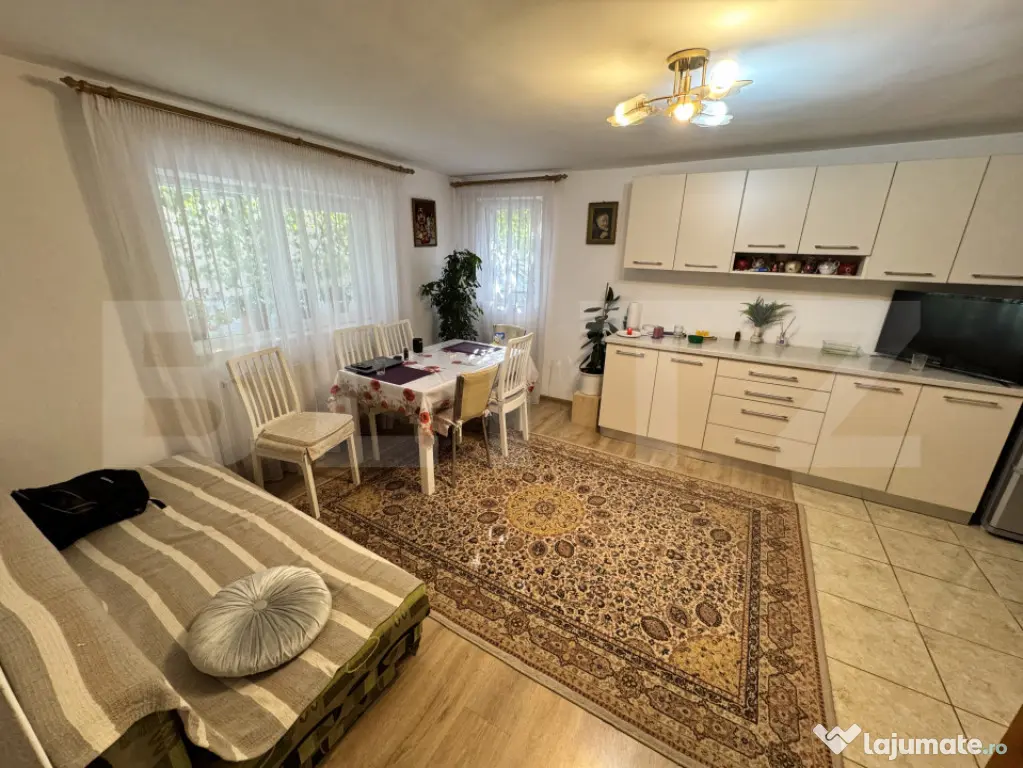Casă individuală de închiriat – zonă liniștită, cu 1