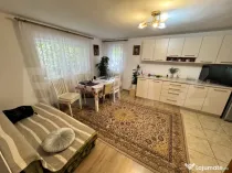Casă individuală de închiriat – zonă liniștită, cu 1
