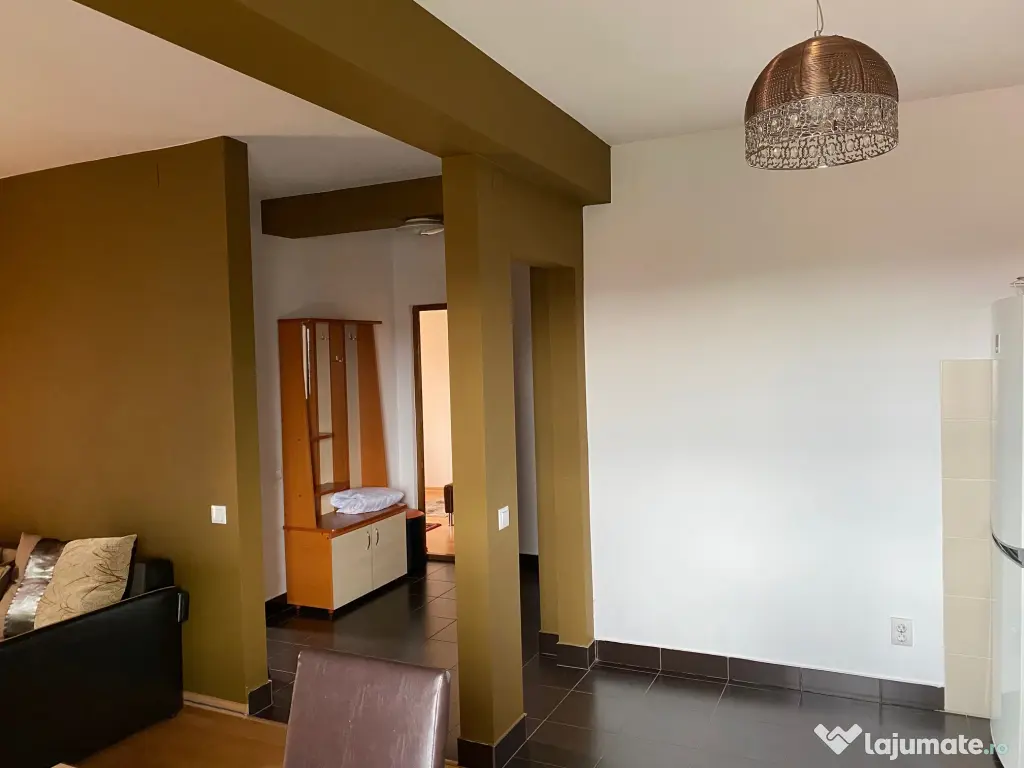 Inchiriez Ap. 2 camere cu parcare in centrul Clujului