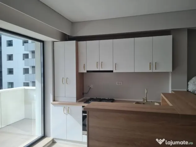 Cortina Nord prima inchiriere - Bucuresti (Bucuresti-Ilfov)