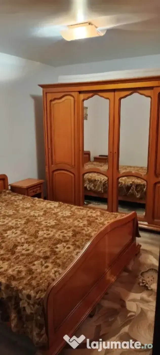 Apartament spre închiriere cu 2 camere pe strada București