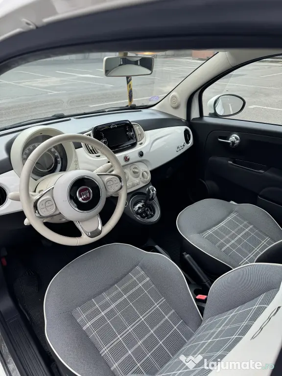 Vând Fiat 500C Cabrio – alb cu acoperiș decapotabil roșu, 72000 km, automat