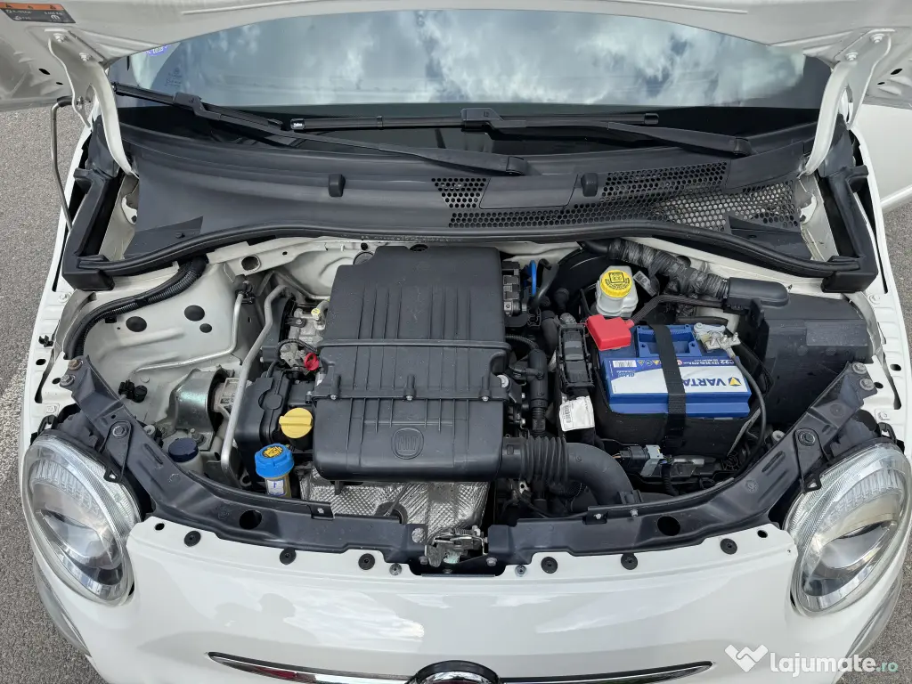 Vând Fiat 500C Cabrio – alb cu acoperiș decapotabil roșu, 72000 km, automat