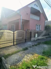 CASA MARE DE VANZARE IN CENTRUL LOCALITATEA CUZDRIOARA