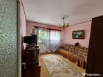 Apartament cu 3 camere de vânzare în zona Pompieri