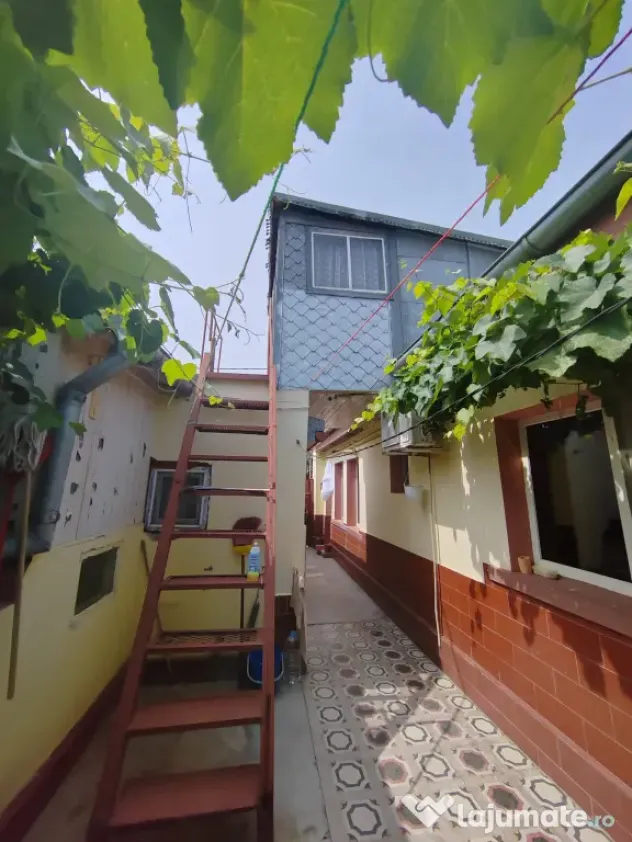 Casa de vânzare