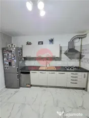 Vila 3 Nivele cu Spatiu Comercial Str. Cuza Voda 