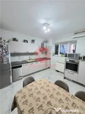 Vila 3 Nivele cu Spatiu Comercial Str. Cuza Voda 