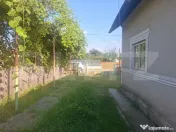 Proprietate cu 2 case, 2.100 mp teren și multiple anexe