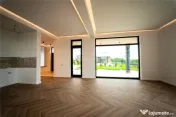 Vila de lux, construita cu materiale premium, priveliste su