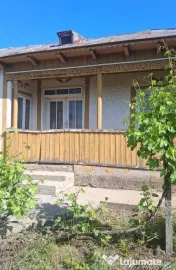 Casă cu teren de 1.470 mp de vânzare – Fântânele, S... 
