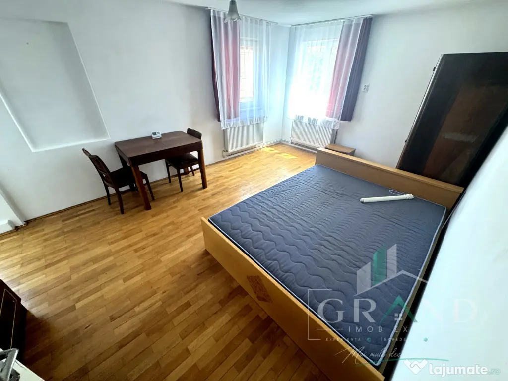 Casă 280 MP | 4 Camere | 4 Băi | 2 Bucătării | Garaj | M - Cluj-Napoca (Cluj)