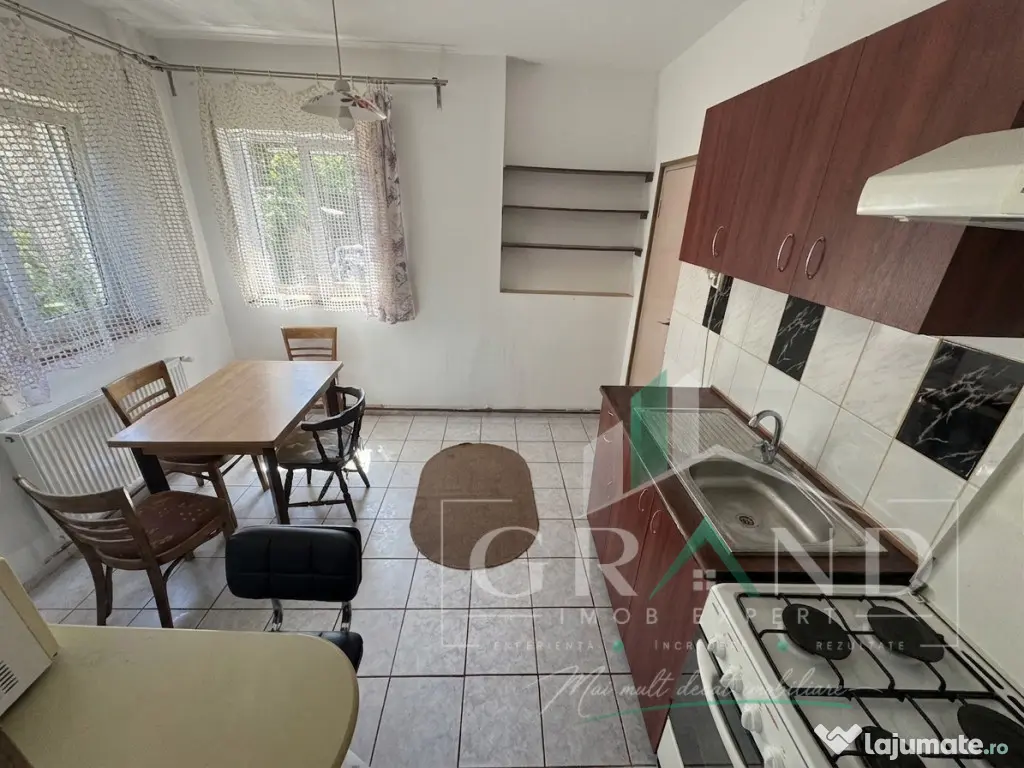 Casă 280 MP | 4 Camere | 4 Băi | 2 Bucătării | Garaj | M - Cluj-Napoca (Cluj)
