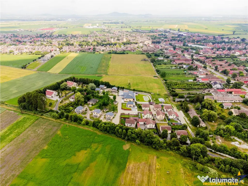 Vila noua in cartier rezidential, areal apreciabil, Halchiu, - Brasov (Brasov)